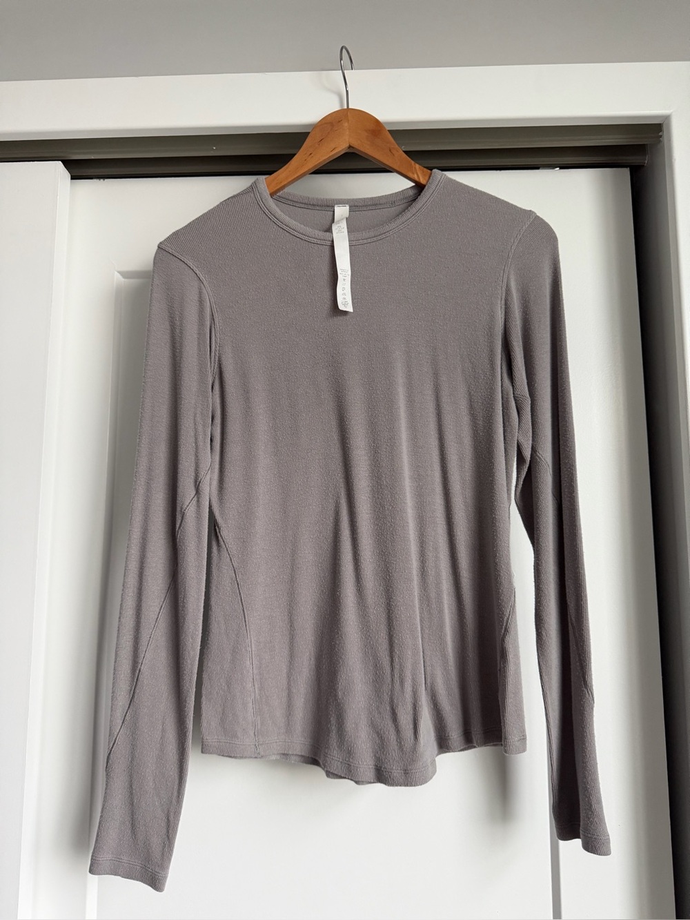 Lululemon Long Sleeve Crew Neck Top - Gray